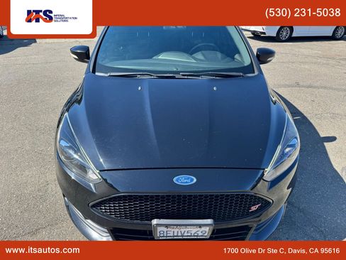 Used 2018 Ford Focus ST w/ Equipment Group 402A FWD image 8