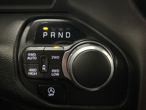 Used 2022 RAM 1500 Big Horn AWD/4WD image 18