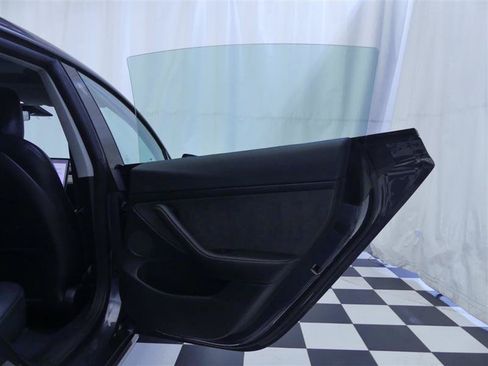 Used 2023 Tesla Model 3 Standard Range RWD image 28