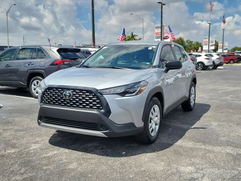 Used 2024 Toyota Corolla Cross L FWD image 5