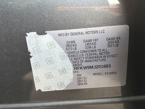 Used 2021 Chevrolet Traverse LS image 31