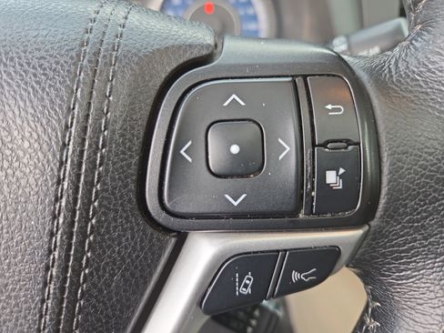 Certified 2019 Toyota Sienna XLE image 31