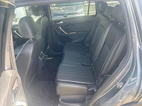 Certified 2023 Volkswagen Tiguan SE R-Line AWD/4WD image 11