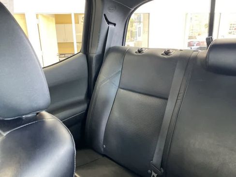 Used 2021 Toyota Tacoma TRD Off-Road AWD/4WD image 15
