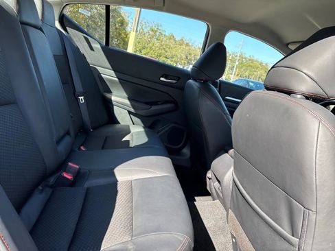 Used 2025 Nissan Altima 2.5 SR FWD image 12