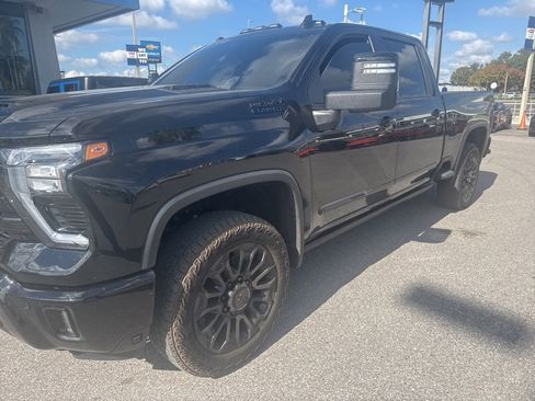 Used 2025 Chevrolet Silverado 2500 High Country w/ Midnight Edition image 6