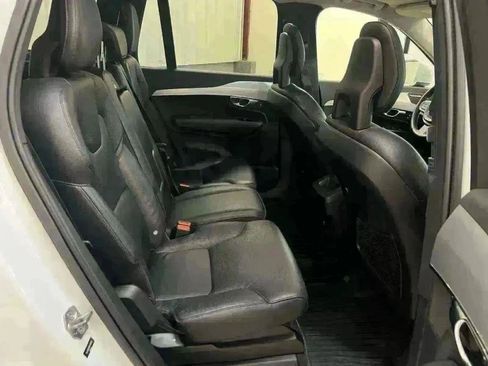 Used 2017 Volvo XC90 T5 Momentum w/ Vision Package image 30