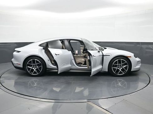 Certified 2025 Porsche Taycan AWD/4WD image 35