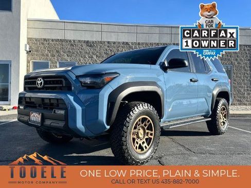 Used 2025 Toyota 4Runner SR5 AWD/4WD image 1