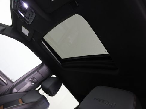 Used 2024 GMC Sierra 1500 AT4 w/ Technology Package image 13