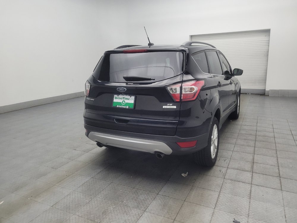 Used 2018 Ford Escape SE FWD image 9