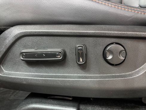 Used 2025 Honda Pilot TrailSport image 26