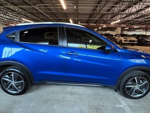 Used 2022 Honda HR-V EX image 9