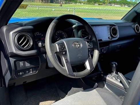 Used 2020 Toyota Tacoma SR5 image 13