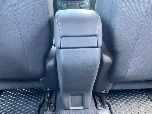 Certified 2022 Jeep Renegade Sport AWD/4WD image 40
