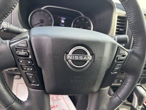 Used 2024 Nissan Frontier SL image 16