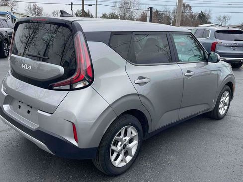 Used 2024 Kia Soul LX w/ Option Group 015 image 4
