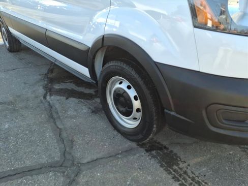 Certified 2023 Ford Transit 250 Medium Roof image 5