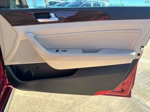 Used 2017 Hyundai Sonata Limited FWD image 18