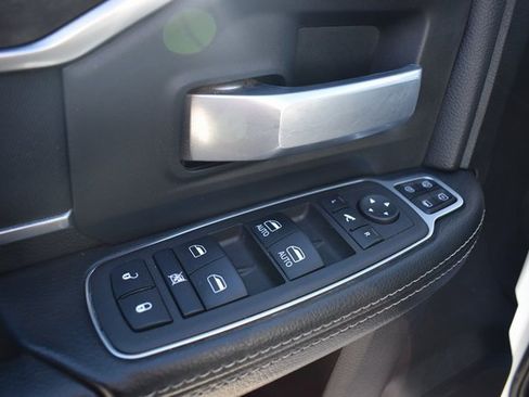 Used 2024 RAM 2500 Big Horn w/ Sport Appearance Package image 14