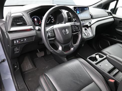 Used 2025 Honda Odyssey Sport-L image 4