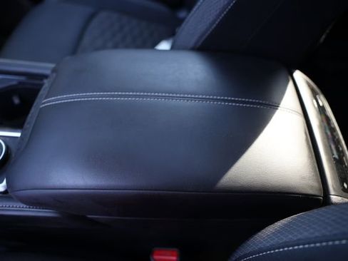 Used 2022 Nissan Pathfinder SV w/ SV Premium Package image 30