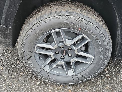 New 2026 GMC Terrain AT4 w/ Technology Package II image 5