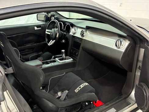 Used 2009 Ford Mustang GT Premium RWD image 15