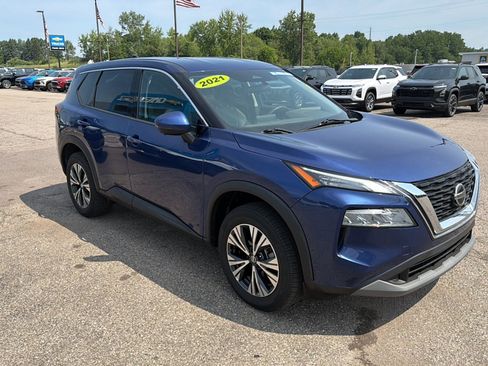 Used 2021 Nissan Rogue SV AWD/4WD image 3