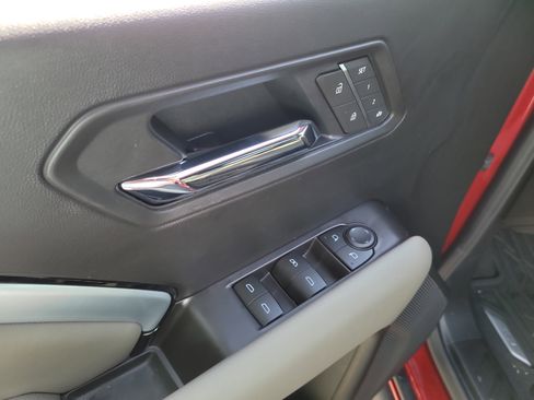 Used 2026 Chevrolet Colorado ZR2 w/ Technology Package AWD/4WD image 19