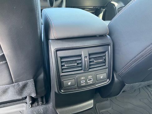 Certified 2025 Subaru Forester Touring AWD/4WD image 32