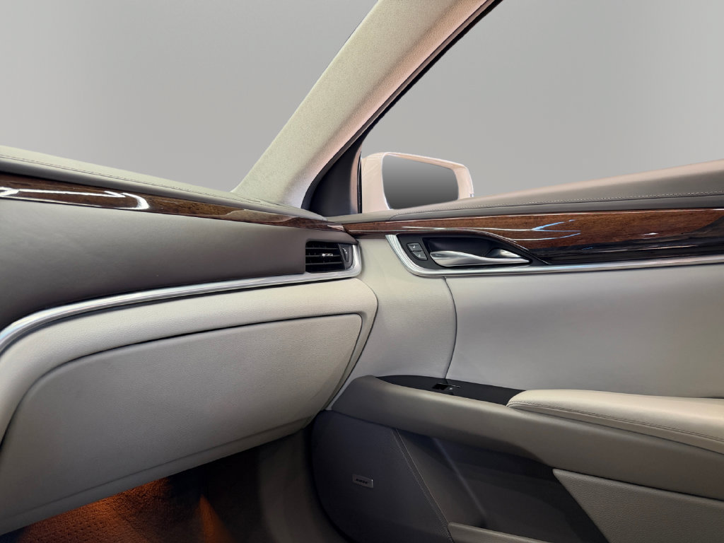 Used 2013 Cadillac XTS Platinum FWD image 23