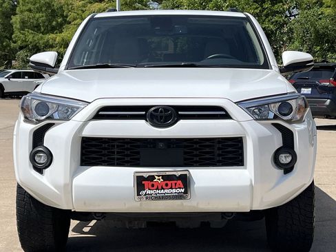 Used 2023 Toyota 4Runner SR5 Premium w/ Moonroof Package RWD image 7