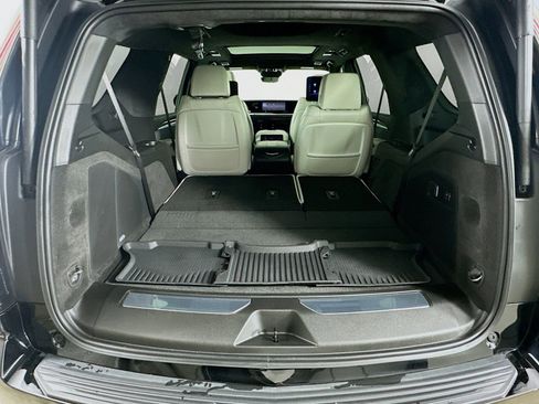 Used 2026 Cadillac Escalade V AWD/4WD image 39