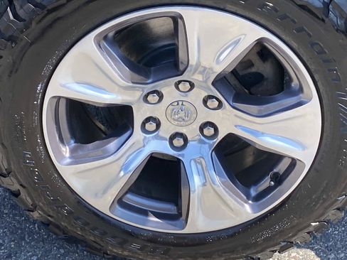 Used 2022 RAM 1500 Laramie AWD/4WD image 32