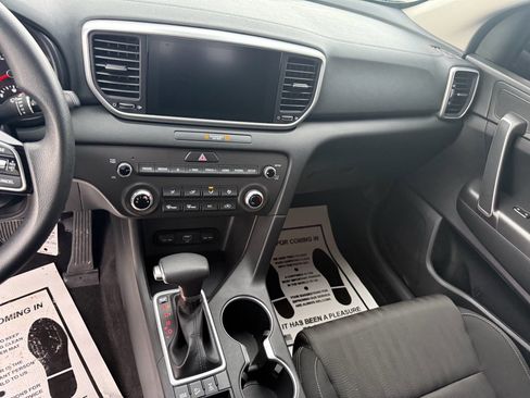 Used 2021 Kia Sportage LX image 13