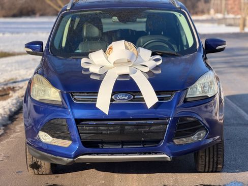 Used 2016 Ford Escape Titanium image 2