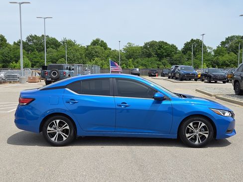 Used 2023 Nissan Sentra SV w/ All-Weather Package FWD image 2