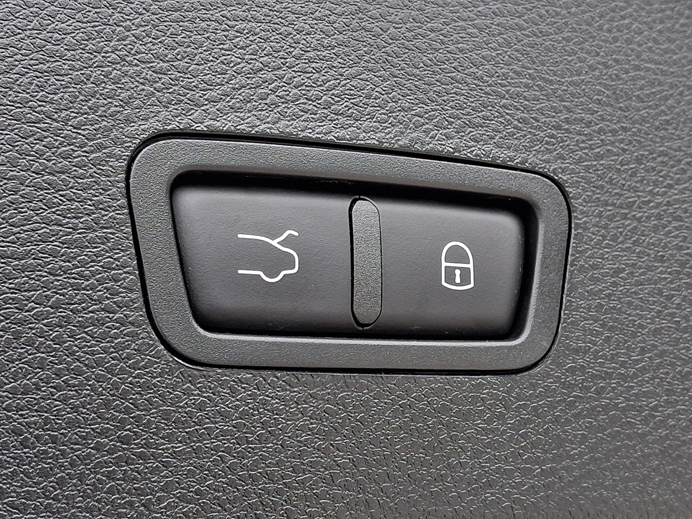 Used 2024 Dodge Hornet R/T Plus AWD/4WD image 26