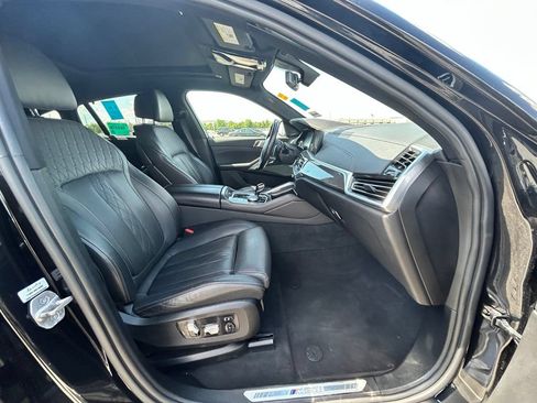 Used 2022 BMW X6 M50i w/ Premium Enhanced Package AWD/4WD image 13