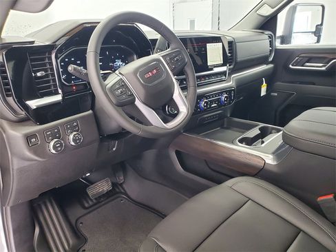 New 2026 GMC Sierra 2500 SLT w/ SLT Premium Package image 12