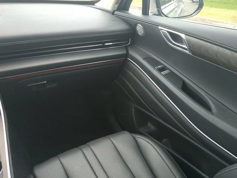 Used 2024 Genesis GV80 3.5T AWD/4WD image 16