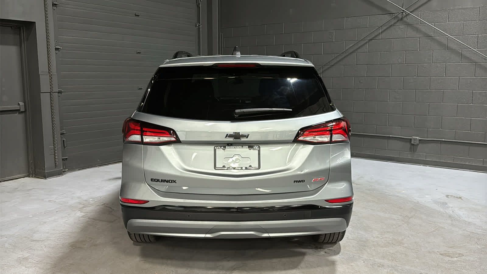 Used 2024 Chevrolet Equinox RS AWD/4WD image 3