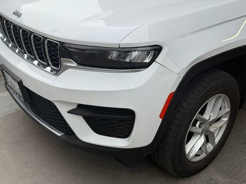 Used 2023 Jeep Grand Cherokee Laredo image 5