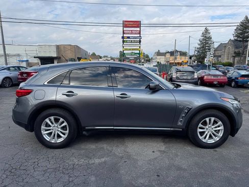 Used 2017 INFINITI QX70 2WD image 7