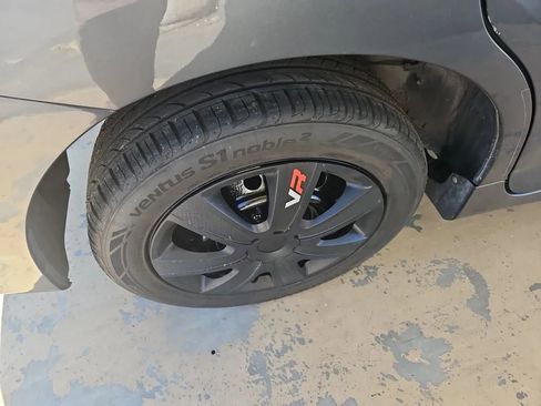 Used 2011 Toyota Matrix image 33