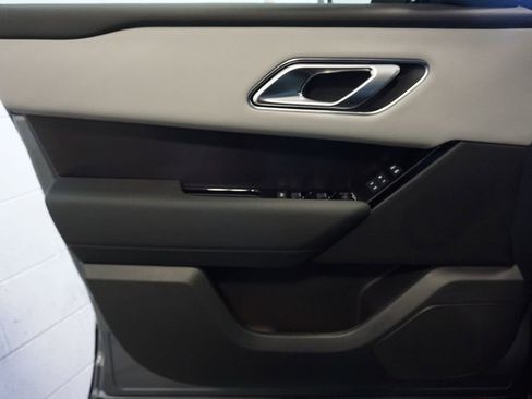 New 2026 Land Rover Range Rover Velar Dynamic SE AWD/4WD image 17