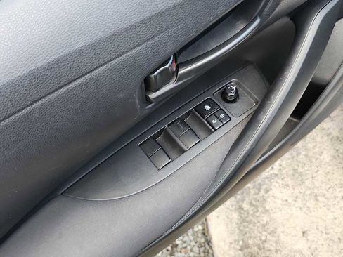 Used 2023 Toyota Corolla LE image 15