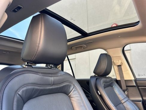 Used 2023 Lincoln Aviator Reserve w/ Equipment Group 201A image 18