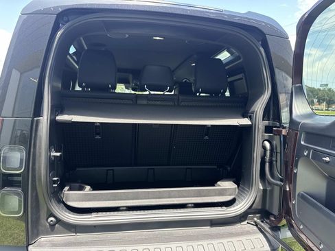 New 2026 Land Rover Defender 90 X-Dynamic SE AWD/4WD image 7